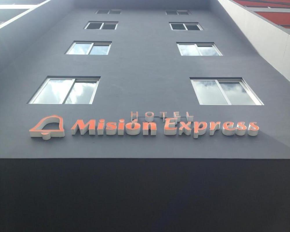 Hotel Mision Express Xalapa Exterior photo
